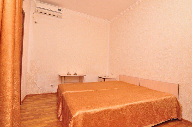 U Ruslana Guest House Gagra Exterior photo